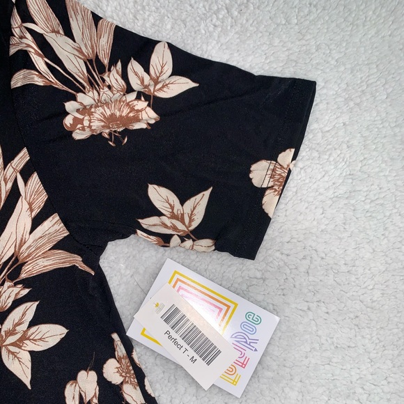 LuLaRoe Perfect T - Picture 5 of 5